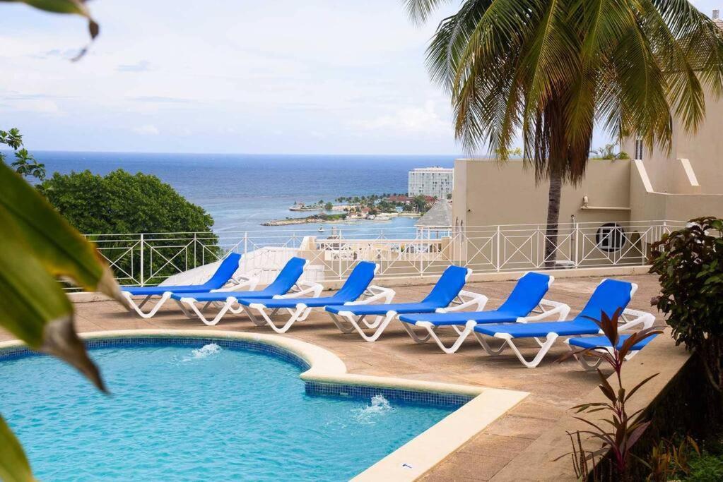 Czar'S Citadel-2 Bedroom Apt 23E At Columbus Heights Ocho Rios Exteriör bild